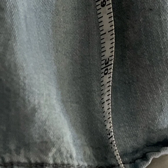 Chambrai ~ Soft & comfortable lightweight Chambray Denim Top, Size L… 💙￼ - Picture 6 of 7